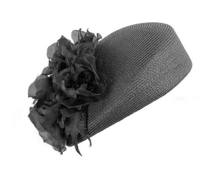 Black beret hat by Max Alexander - Image 2