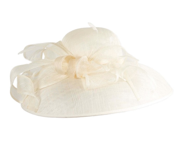 Wide brim cream ladies fashion sinamay hat by Max Alexander - Image 2
