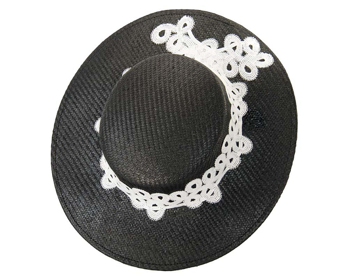 Fascinators Online - Black & white fashionable boater hat with lace