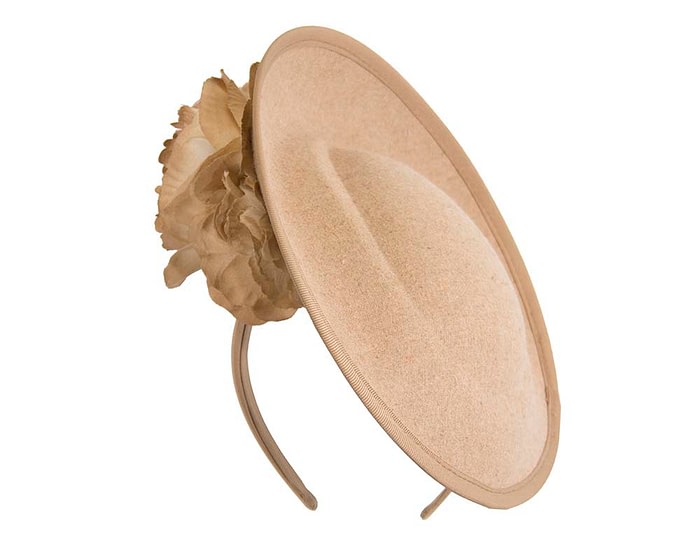Fascinators Online - Large beige plate with flowers by Fillies Collection