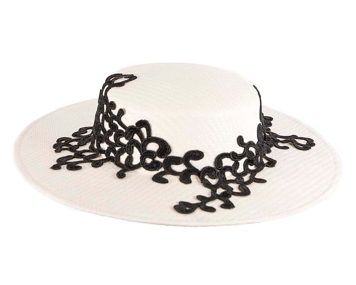 Fascinators Online - White & black fashionable boater hat with lace