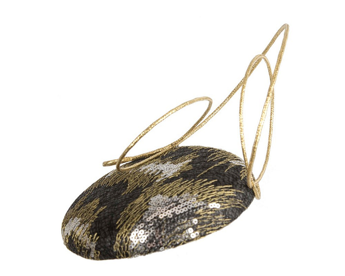 Bespoke designers black & gold fascinator - Image 5