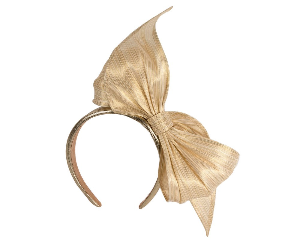 Gold bow fascinator by Cupids Millinery - Hats From OZ Gold bow fascinator by Cupids Millinery - Image 2