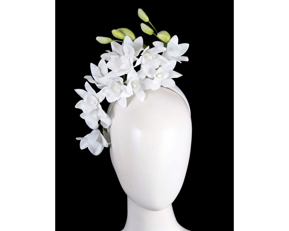 Exclusive white flower fascinator headband by Cupids Millinery - Hats From OZ | CU782WHT Exclusive white flower fascinator headband by Cupids Millinery - Hats From OZ