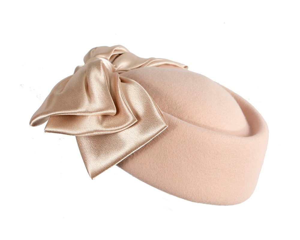 Beige felt beret with bow by Fillies Collection - Hats From OZ Beige felt beret with bow by Fillies Collection - Image 4
