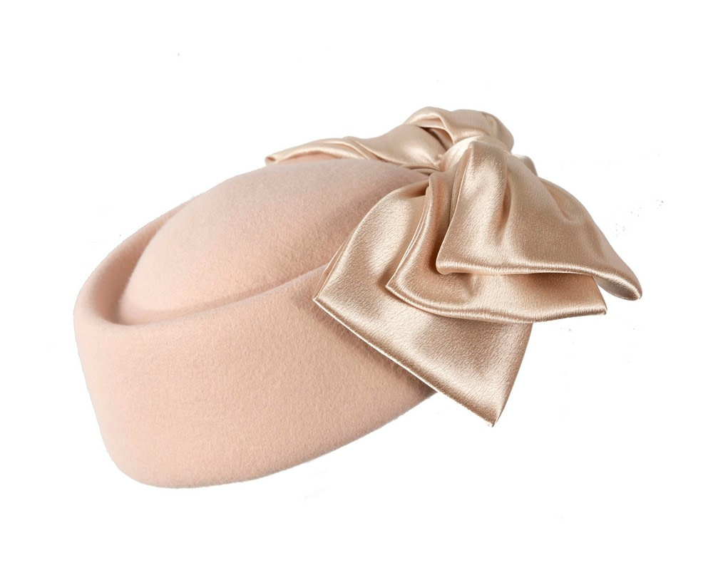 Beige felt beret with bow by Fillies Collection - Hats From OZ Beige felt beret with bow by Fillies Collection - Image 3