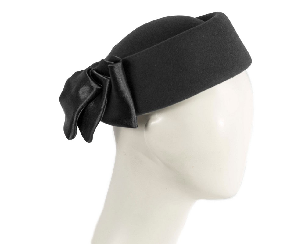Black felt beret with bow by Fillies Collection - Hats From OZ | F718B Black felt beret with bow by Fillies Collection - Hats From OZ