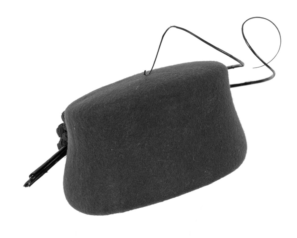 Bespoke black winter racing fascinator by Fillies Collection F675 - Hats From OZ UK Bespoke black winter racing fascinator by Fillies Collection F675 - Image 3