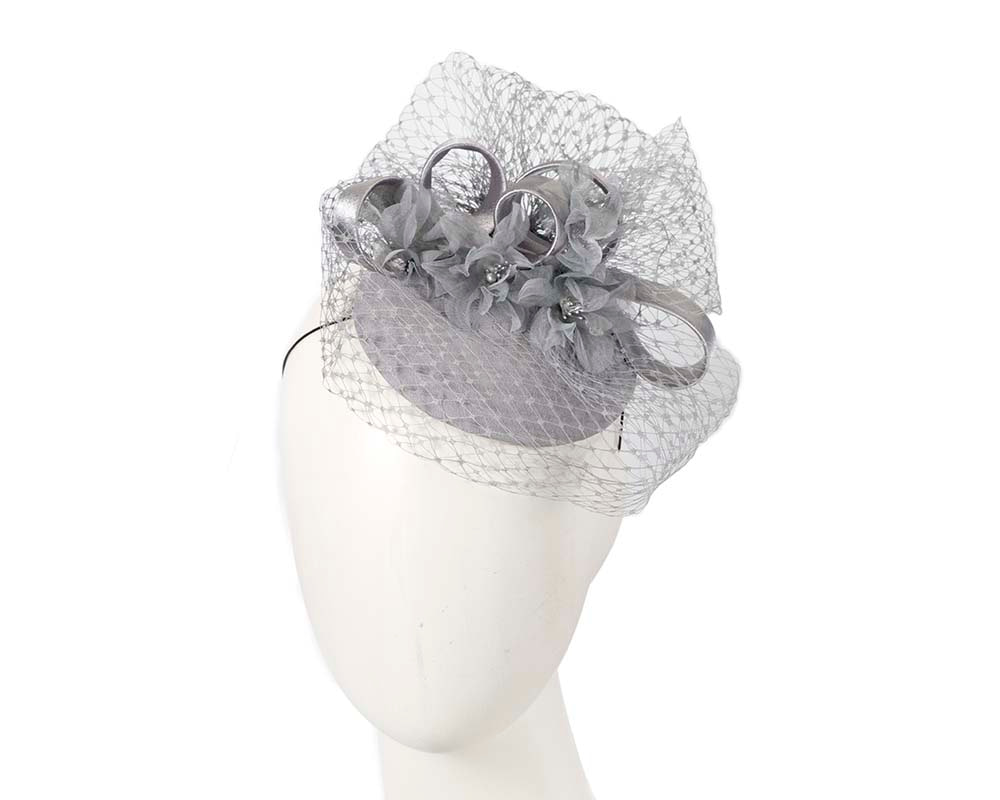 Silver custom made mother of the bride cocktail hat - Hats From OZ UK | K4786S Silver custom made mother of the bride cocktail hat - Hats From OZ UK