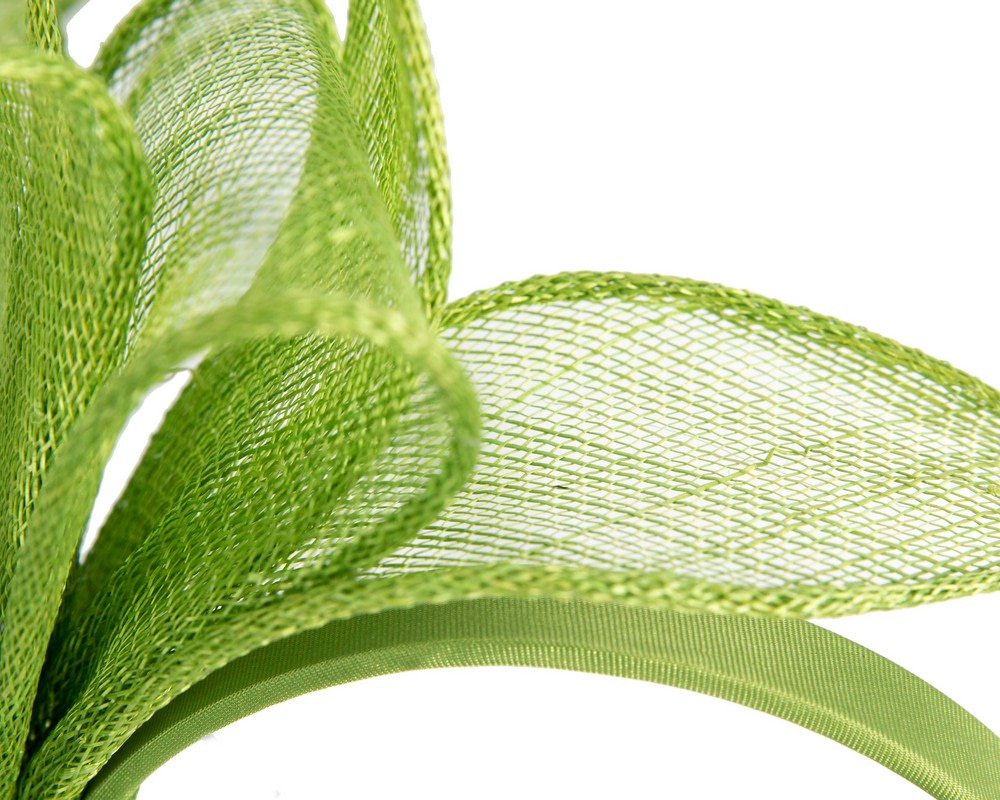 Max Alexander green sinamay bow fascinator - Hats From OZ UK Max Alexander green sinamay bow fascinator - Image 3