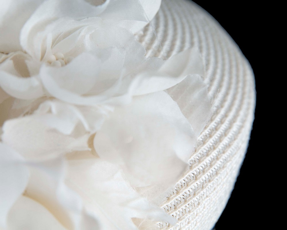 Modern cream beret hat with flowers by Max Alexander - Hats From OZ UK Modern cream beret hat with flowers by Max Alexander - Image 5