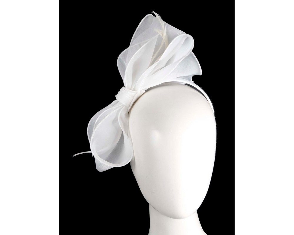 White organza bow fascinator by Max Alexander - Hats From OZ UK | MA984WHT White organza bow fascinator by Max Alexander - Hats From OZ UK