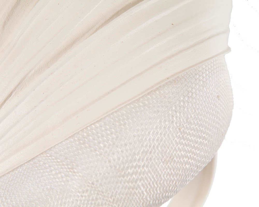 White spring racing fascinator by Fillies Collection - Hats From OZ UK White spring racing fascinator by Fillies Collection - Image 5