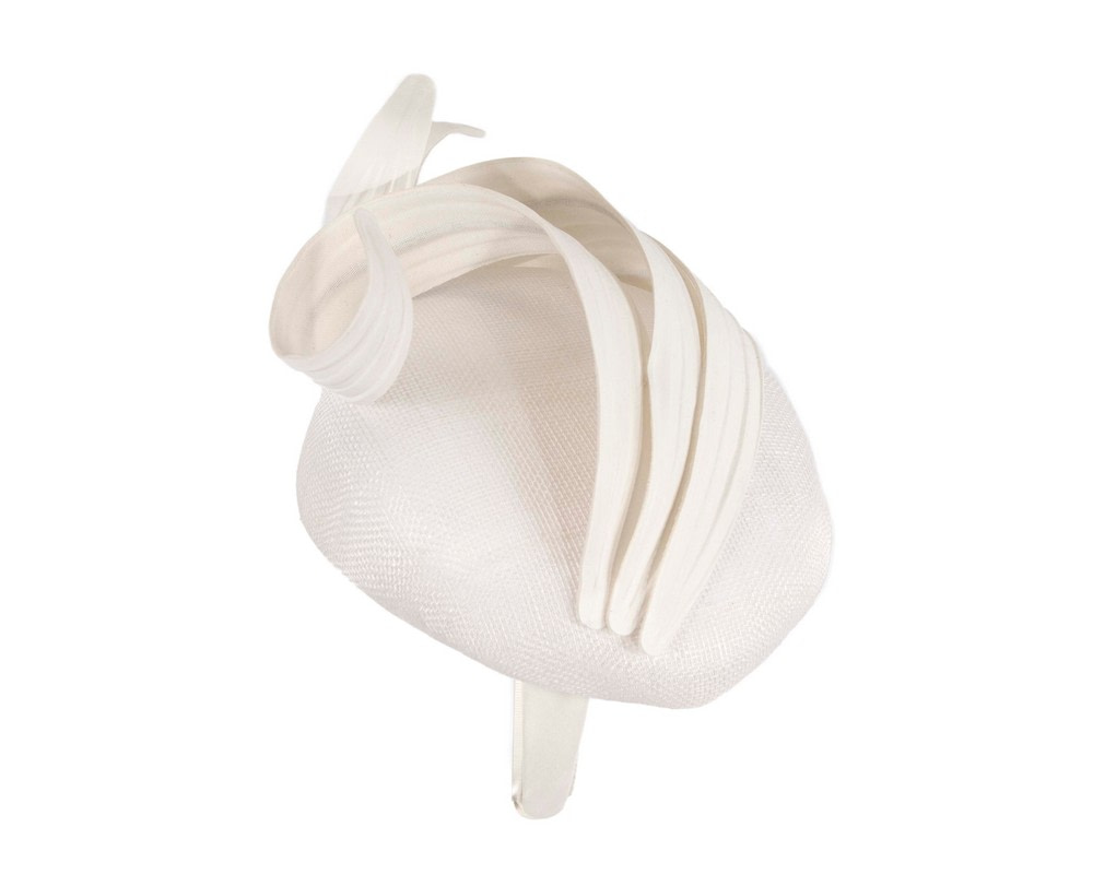 White spring racing fascinator by Fillies Collection - Hats From OZ UK White spring racing fascinator by Fillies Collection - Image 4