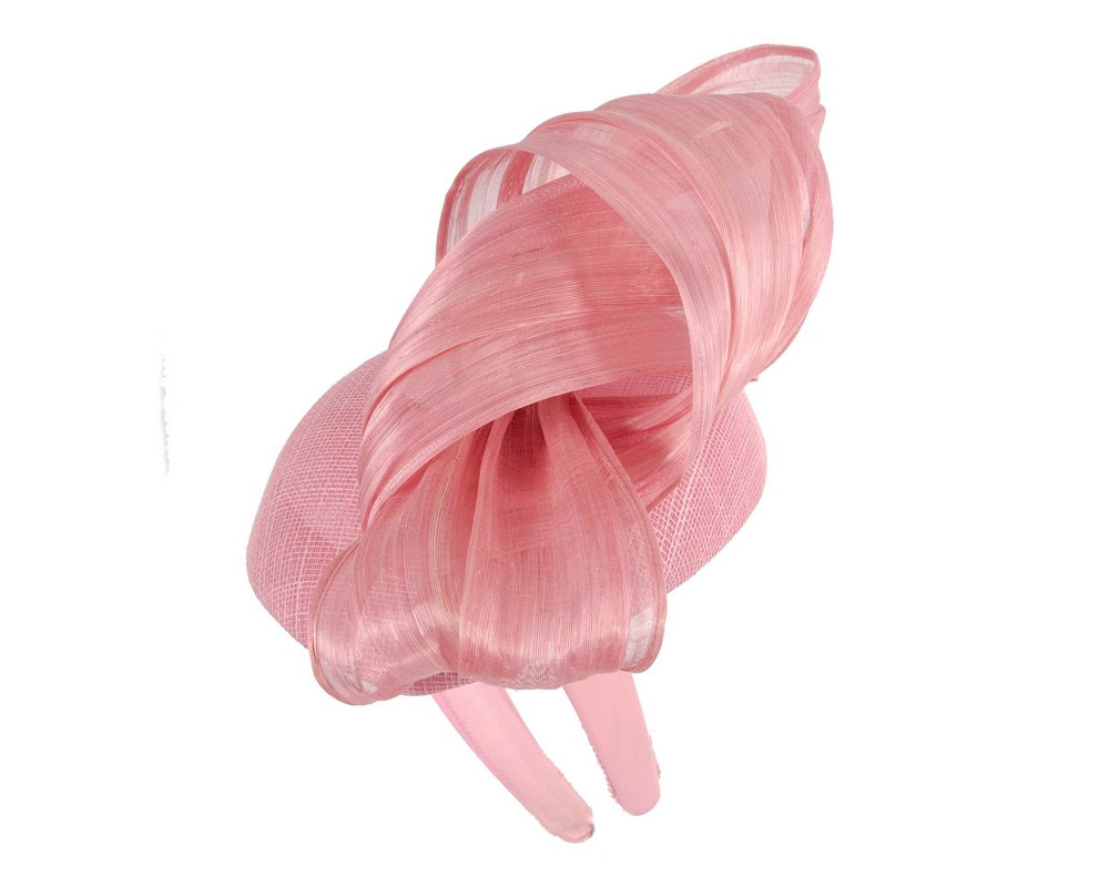 Dusty pink pillbox fascinator with silk abaca bow by Fillies Collection - Hats From OZ UK Dusty pink pillbox fascinator with silk abaca bow by Fillies Collection - Image 3