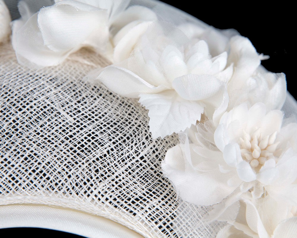 Cream crown fascinator by Fillies Collection - Hats From OZ Cream crown fascinator by Fillies Collection - Image 3