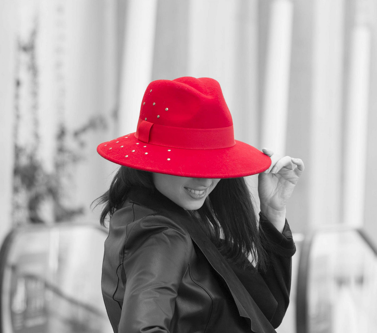Exclusive wide brim red fedora felt hat by Max Alexander - Image 2