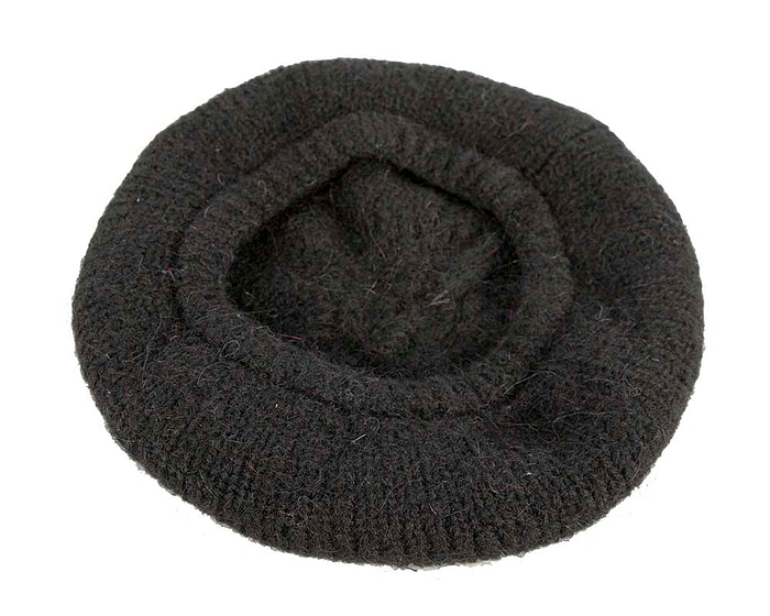Warm black winter beret - Image 5