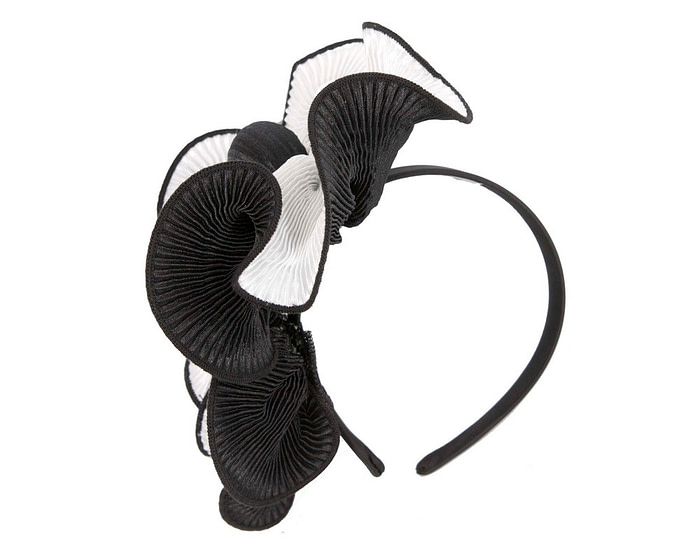 White & black racing fascinator by Max Alexander - Image 4