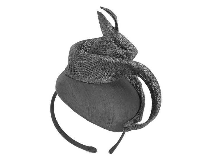 Designers black racing fascinator by Max Alexander - Hats From OZ