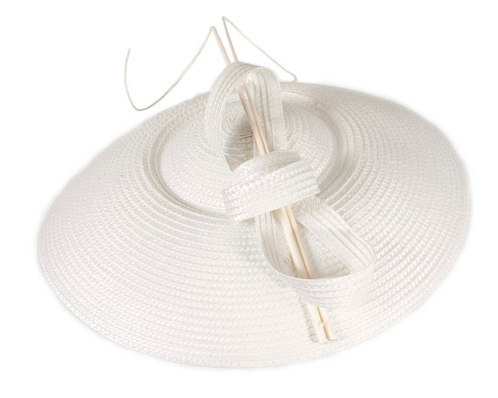 White "saucer" fascinator hat by Max Alexander - Hats From OZ