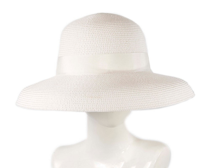 Elegant white ladies summer beach hat