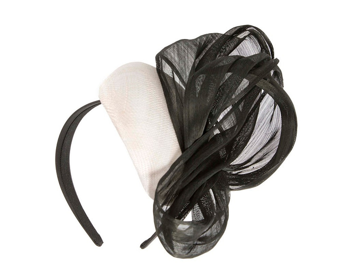 White pillbox fascinator with black silk abaca bow by Fillies Collection - Image 2