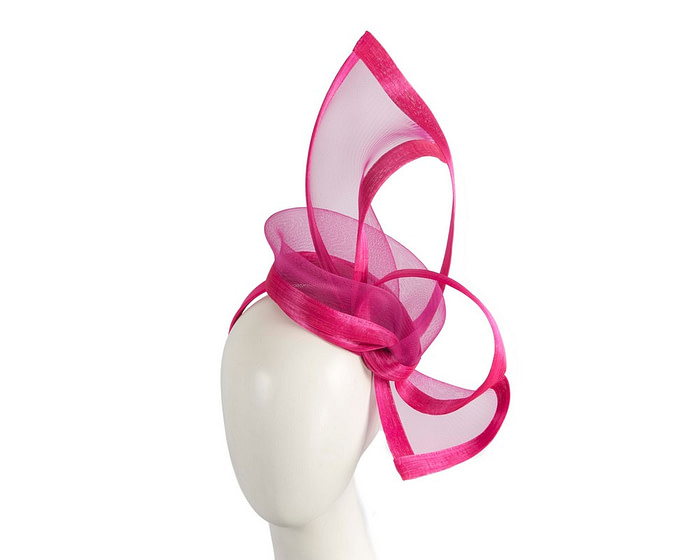 Bespoke Fuchsia fascinator by Fillies Collection S107