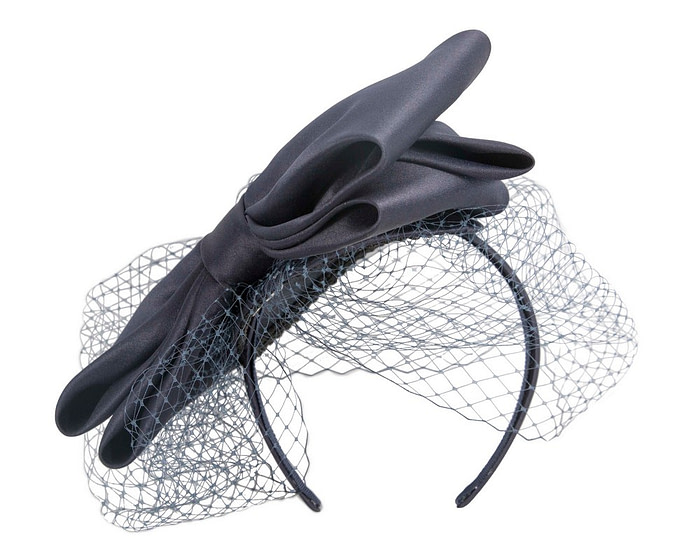 Navy satin fascinator with big bow & veil by Max Alexander - Image 4