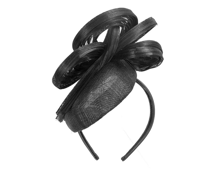 Exclusive black pillbox fascinator by Fillies Collection - Image 6