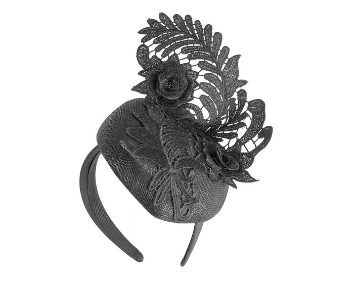Elegant Black Pillbox Fascinator with Lace - Image 2