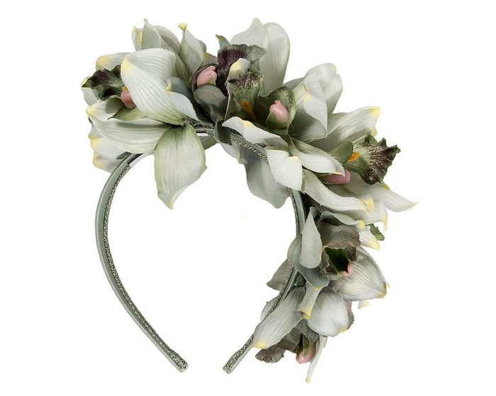Hand made exclusive green fascinator headband - Image 4