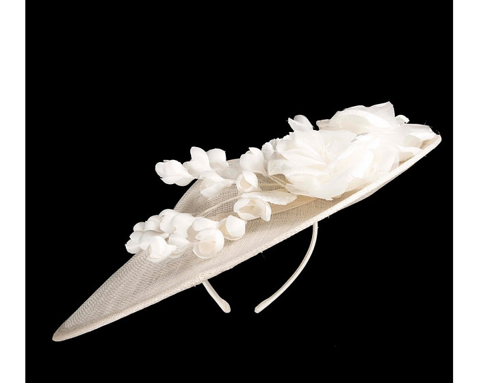 Large cream sinamay fascinator hat with flowers by Max Alexander - Image 6