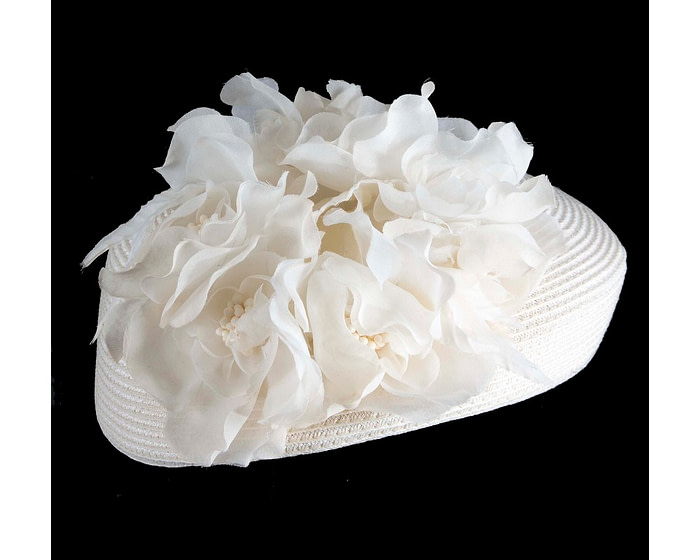 Modern cream beret hat with flowers by Max Alexander - Image 4
