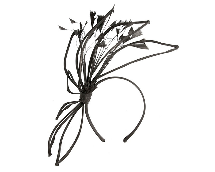 Thin outline black fascinator with feathers - Image 2