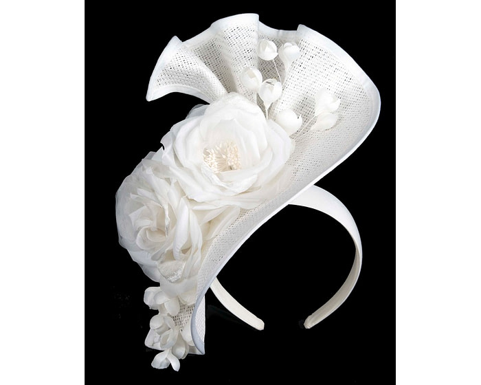 White racing fascinator by Fillies Collection - Image 2