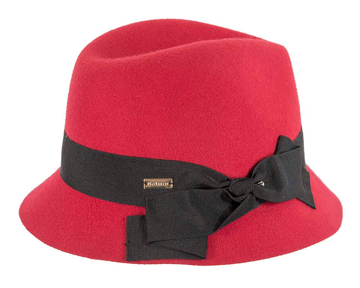 Red winter fashion trilby hat by Betmar NY - Image 3