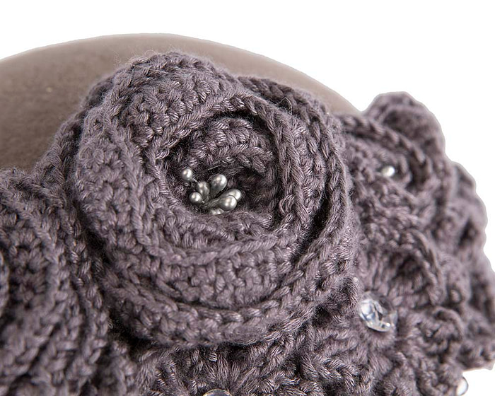 Grey felt beret with crocheted trim CU439 - Image 5