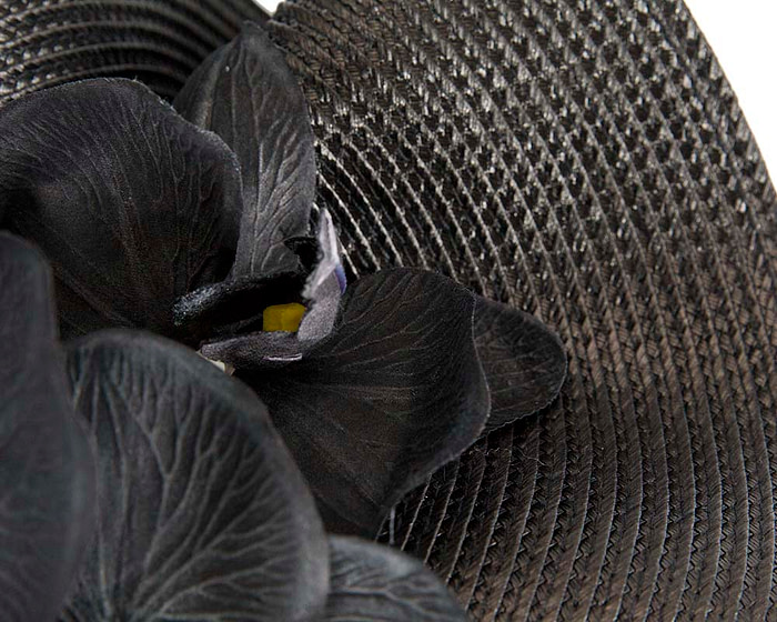 Bespoke black fascinator by Cupids Millinery - Image 3