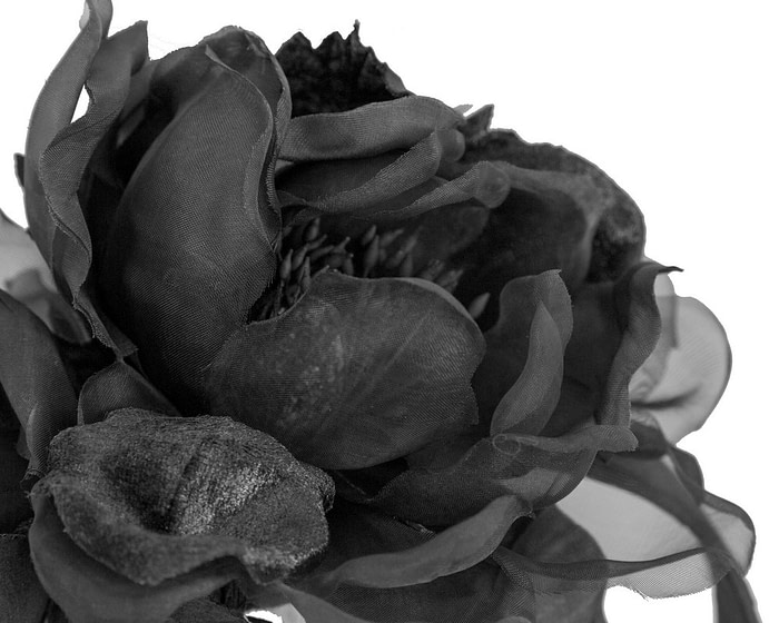 Black flower fascinator by Fillies Collection - Image 3