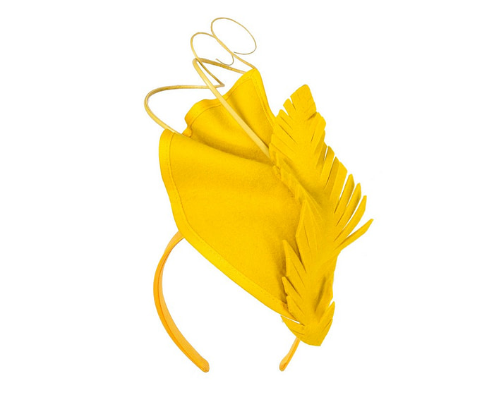 Exclusive yellow felt winter racing fascinator by Fillies Collection - Image 2