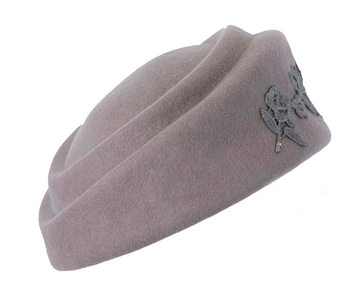 Large grey felt beret hat with lace - Image 3