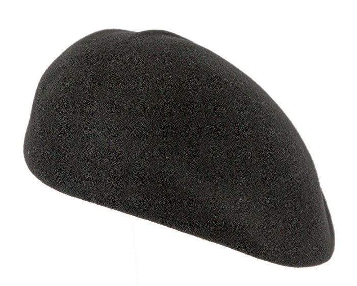 Black winter felt beret by Max Alexander - Image 6