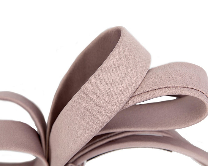 Taupe bow racing fascinator by Max Alexander - Image 3