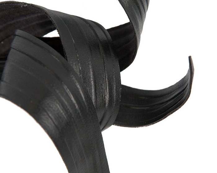 Black sculptured leaves fascinator by Max Alexander - Image 3