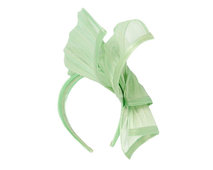 Bespoke mint green silk abaca racing fascinator by Fillies Collection - Image 4