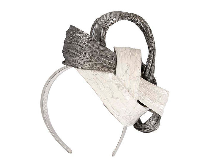 Fancy white & silver racing fascinator by Fillies Collection - Image 6