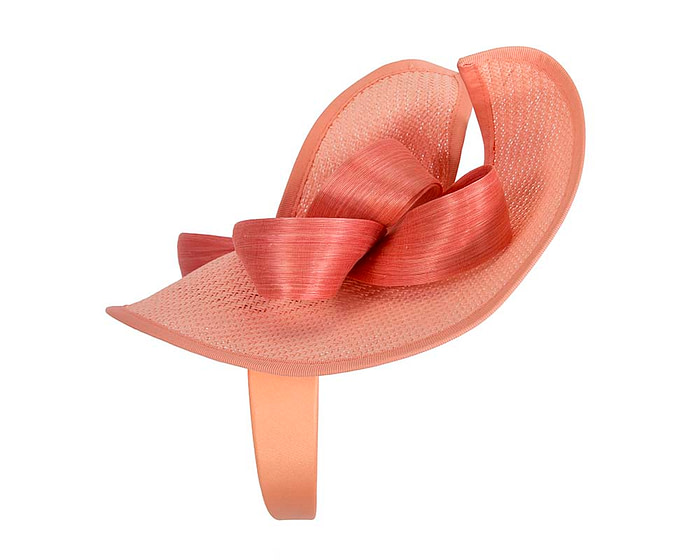 Large coral Fillies Collection racing fascinator with bow - Image 3