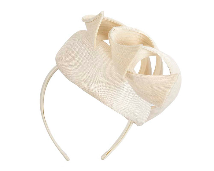 Bespoke cream pillbox fascinator by Fillies Collection - Image 6