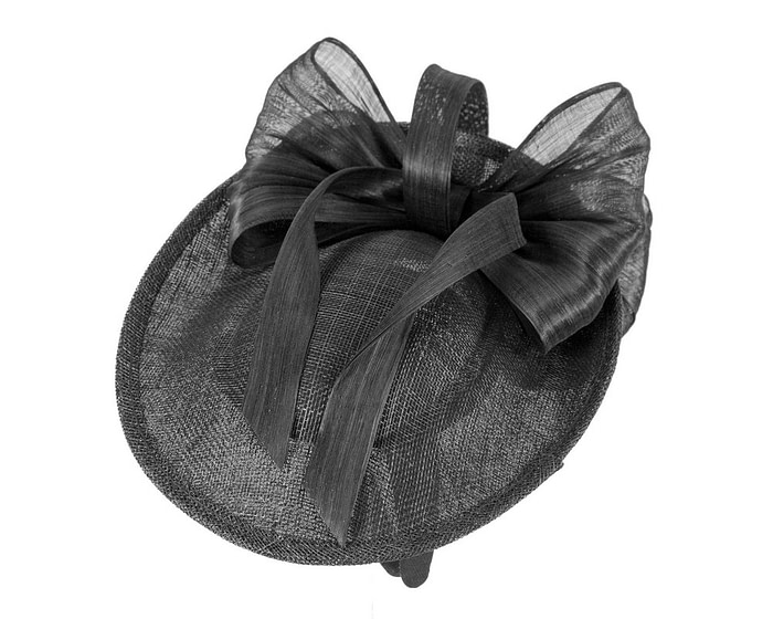 Black fascinator with bow by Fillies Collection - Image 3